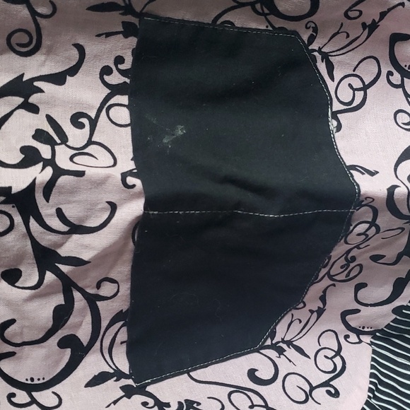 Child's Apron- pink and black - Picture 2 of 5